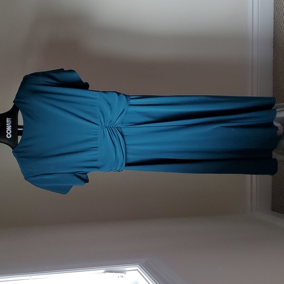 Green Laura plus faux wrap dress in size 14 NWT - Picture 7 of 7